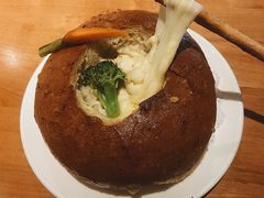 蘑菇烩芝士鸡肉面包碗-新贝乐意大利餐厅(苏州中心店)