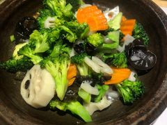 -关东小磨东北菜(上海长风大悦城店)