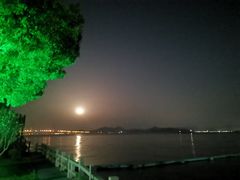 -鹰龙海畔度假酒店(咸祥店)