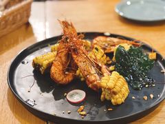 惹味胡椒虾配烤玉米-CHILLAX轻乐时(侨建·Hi City店)