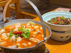 -老滇山寨•云南特色菜•地方菜•民族风情歌舞表演(金碧店)