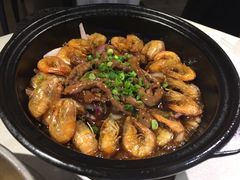 洋葱黑椒牛柳焗海虾-山泉公馆酒家(广州东站店)