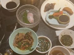 -半岛翡丽海鲜自助餐厅(观风亭店)