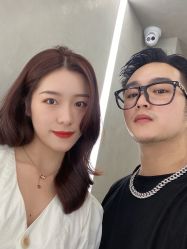 -变画·发型STUDIO