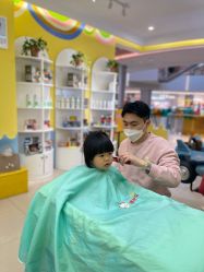 -爆米花儿童美发乐园