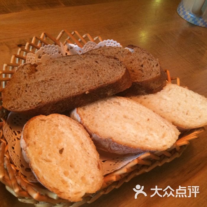 德国三皇冠1308自酿啤酒坊餐厅巴伐利亚肉面包拼盘图片-北京西餐-大众