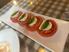番茄奶酪色拉-BISTROFIORE美伊娜(伊犁南路店)