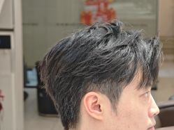 -艾米莉 烫染沙龙