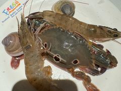 -领鲜活海鲜榴莲自助火锅(东门店)