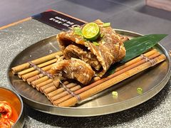 -草家酱蟹炭火烤肉店(珲春南路二店)