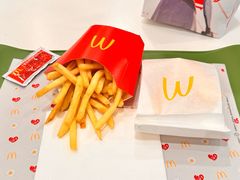 -麦当劳(上海虹桥站30B检票口楼上)