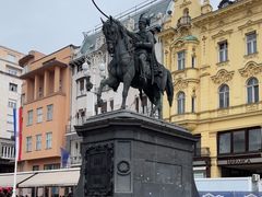 -耶拉契奇总督广场