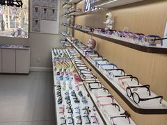 -亿视康青少儿眼镜(五官科店)