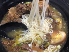 -花溪巷牛肉粉(泉城路店)