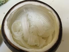 -志龙皇冠吃货椰子铺