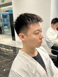 -BULB STUDIO 巴柏明星发型工作室