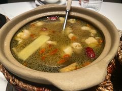 醉鸡煲-领鲜天下·焗海鲜·花胶鸡(天目里店)
