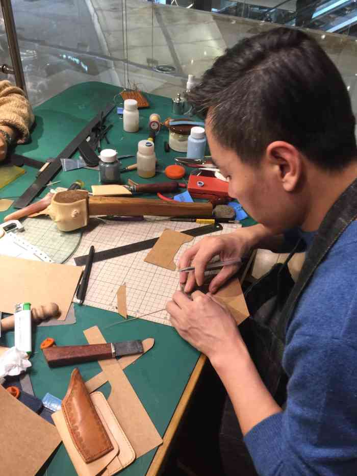 n-bund time 北滩时光手作工坊-"很开心中了体验,第一次做皮具,在老师