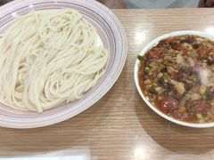 -歹歹的加个面过油肉拌面