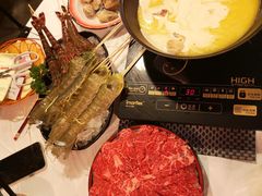 -鲜入围煮花胶鸡海鲜火锅