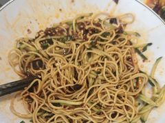 -严记小天府酸菜鱼(西四路店)