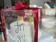 -红宝石·鲜奶小方·海派西点房(南丹店)