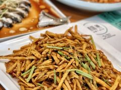 -莲餐厅·湖北菜·潜江小龙虾店(愚园路店)
