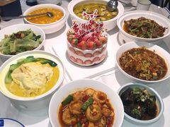 -山与蓝·轻糖鲜果蛋糕(勒泰店)