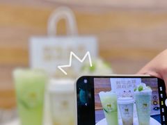 -沪上阿姨鲜果茶(世茂广场宽厚里店)