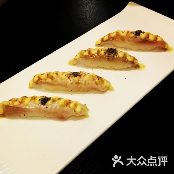 火炙加吉鱼寿司