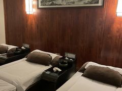 -颐而康·按摩·艾灸·足疗(南岸晶都店)