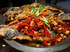 -鸣记脆皮烤鱼·海鲜烤鱼(三八广场店)