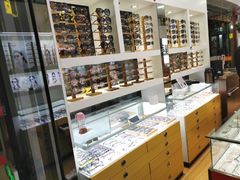 -广州宝岛眼镜武汉和光眼镜市场西区店