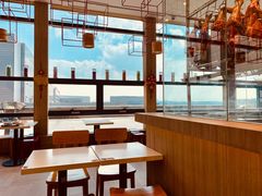 靠窗位-百事佳烧鸭牛腩(上海虹桥站店)