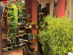 -大匠工房古船木艺术餐厅·猪肚鸡专门店(长白仙岛店)