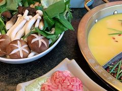 -小天鹅火锅·一线江景洪鼎旗舰店(洪崖洞店)
