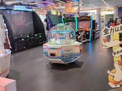 -反斗乐园π·电玩·高空拓展·蹦床(龙华天虹店)