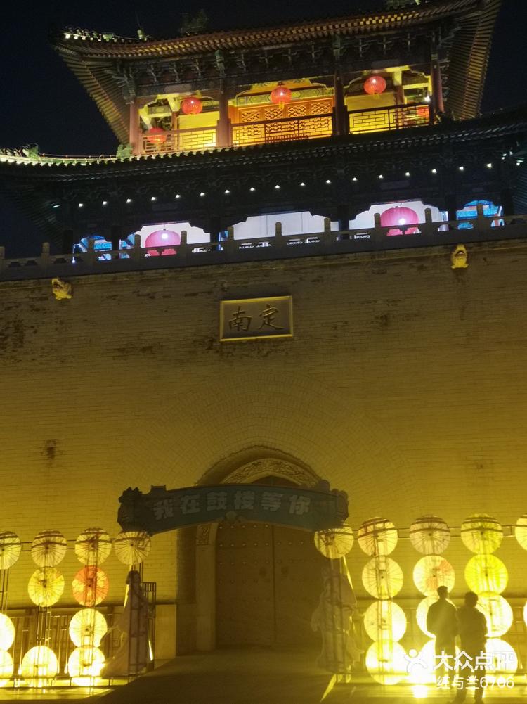 大同鼓楼夜景图片