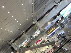 -麦当劳(上海虹桥站30B检票口楼上)