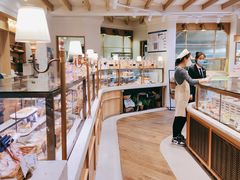 面包甜点陈列柜-巴黎贝甜(阳光上东店)