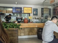 -呷佬·长沙手工米粉(金沙江路店)