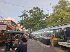 -拉威海鲜市场