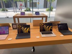 -Apple零售店(华贸购物中心店)