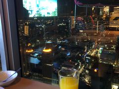 -彩虹云霄酒店75层国际自助餐