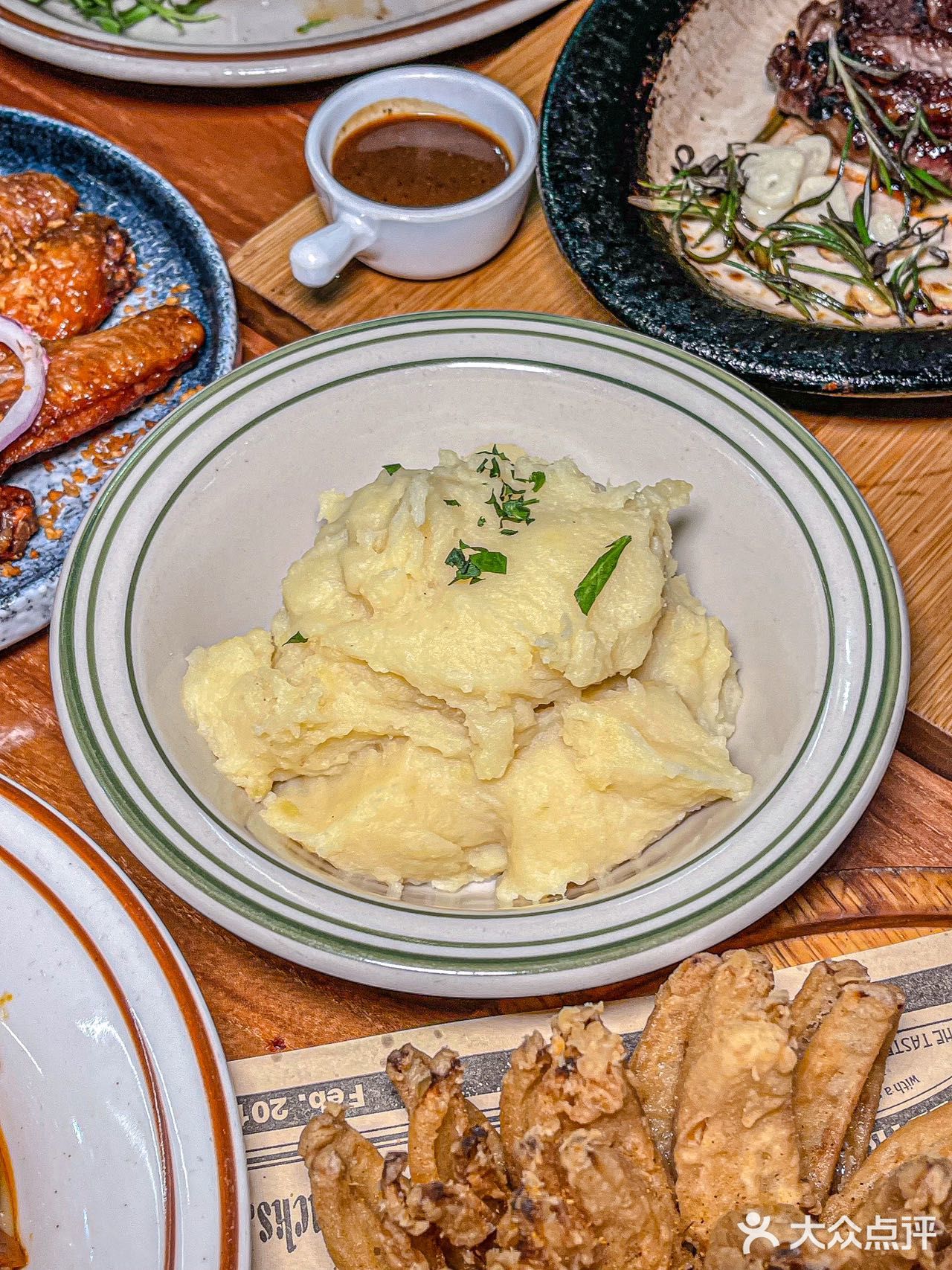 北京这家餐厅也太有圣诞氛围感了！！