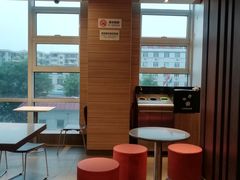 -麦当劳(红旗路店)