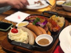 香肠拼盘-申德勒加油站餐厅(三里屯北小街店)