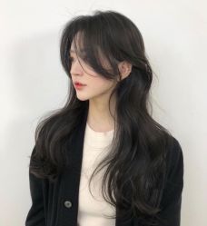 -变画·发型STUDIO