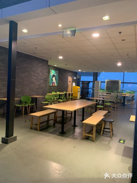麦当劳(郑州东高铁站店)图片