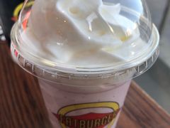 草莓奶昔-FATBURGER 特富客汉堡(外交公寓店)